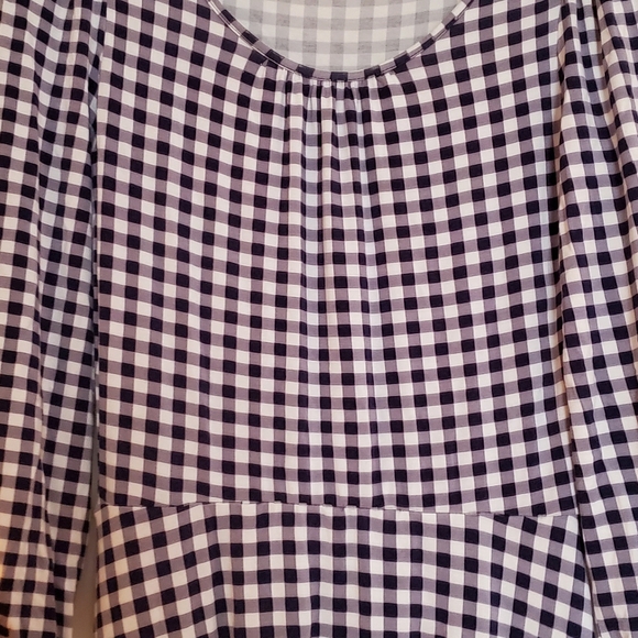 Draper James Dresses & Skirts - Draper James gingham knit dress